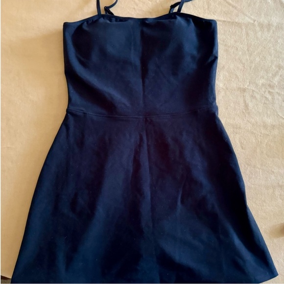 New Alo tennis dress w/o tags - Picture 8 of 12